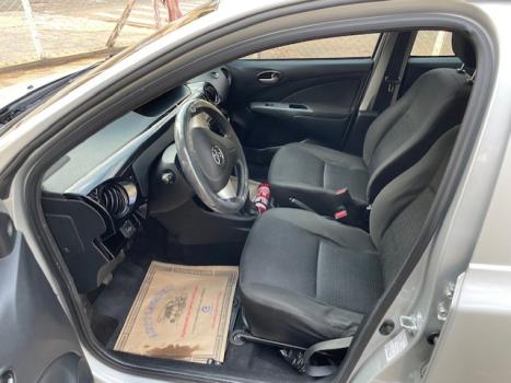 TOYOTA Etios Hatch 1.3 16V 4P FLEX X, Foto 7