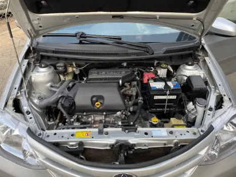 TOYOTA Etios Hatch 1.3 16V 4P FLEX X, Foto 10