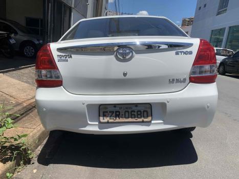 TOYOTA Etios Sedan 1.5 16V 4P FLEX XLS, Foto 2