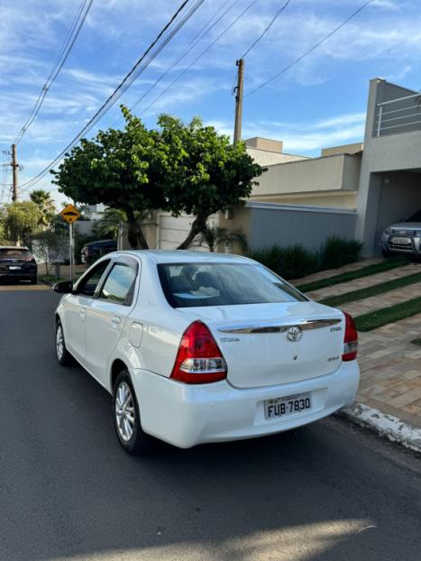 TOYOTA Etios Sedan 1.5 16V 4P FLEX XLS, Foto 4