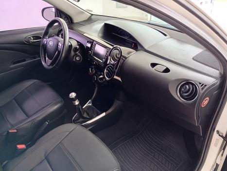 TOYOTA Etios Sedan 1.5 16V 4P FLEX PLATINUM, Foto 4