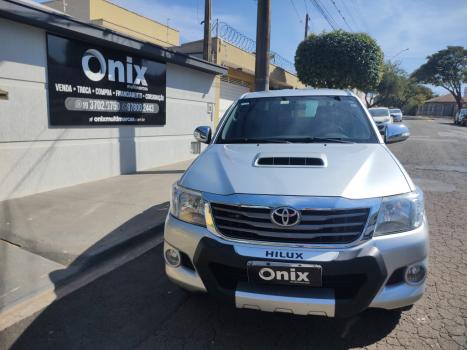 TOYOTA Hilux Caminhonete 3.0 4P 4X4 SRV TURBO DIESEL CABINE DUPLA, Foto 3