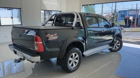 TOYOTA Hilux Caminhonete 3.0 4P SRV DIESEL CABINE DUPLA, Foto 6