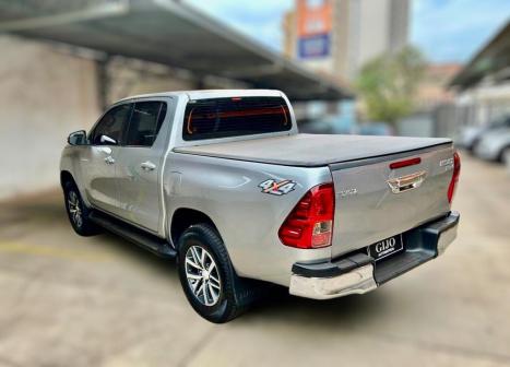 TOYOTA Hilux Caminhonete 2.8 16V SRV 4X4 DIESEL CABINE DUPLA AUTOMTICO, Foto 4