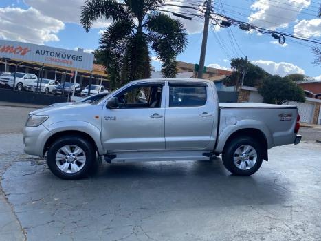 TOYOTA Hilux Caminhonete 3.0 4P SR 4X4 TURBO DIESEL CABINE DUPLA, Foto 5