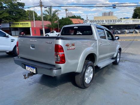 TOYOTA Hilux Caminhonete 3.0 4P SR 4X4 TURBO DIESEL CABINE DUPLA, Foto 7