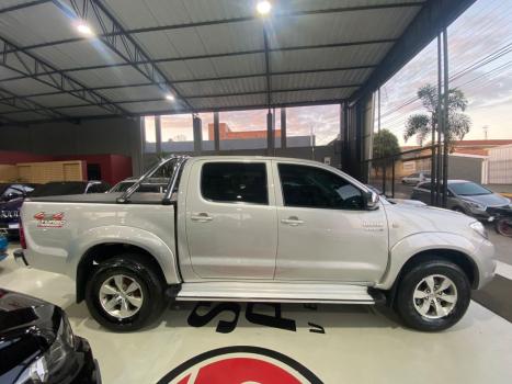 TOYOTA Hilux Caminhonete 3.0 4P 4X4 SRV TURBO DIESEL CABINE DUPLA AUTOMTICO, Foto 9