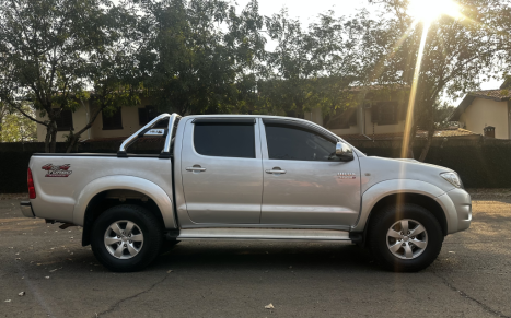 TOYOTA Hilux Caminhonete 3.0 4P 4X4 SRV TURBO DIESEL CABINE DUPLA LIMITED EDITION AUTOMTICO, Foto 9