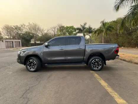 TOYOTA Hilux Caminhonete 2.8 16V SRX 4X4 DIESEL CABINE DUPLA AUTOMTICO, Foto 5