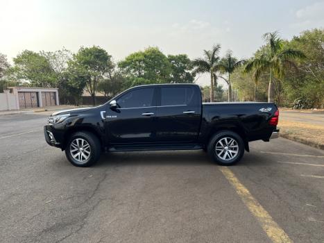 TOYOTA Hilux Caminhonete 2.8 16V SRX 4X4 TURBO DIESEL CABINE DUPLA AUTOMTICO, Foto 5