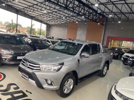 TOYOTA Hilux Caminhonete 2.8 16V SRV 4X4 DIESEL CABINE DUPLA AUTOMTICO, Foto 2