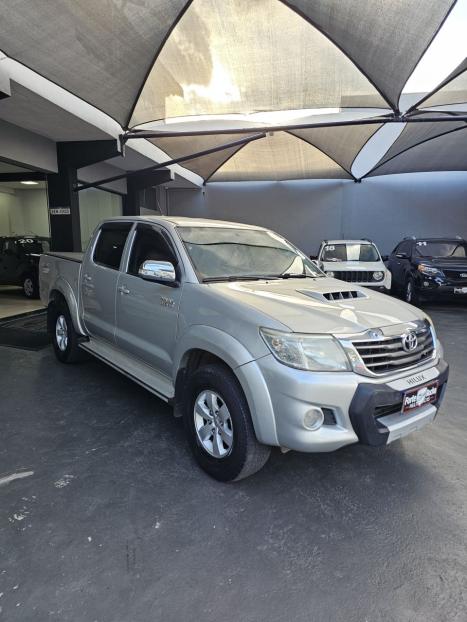 TOYOTA Hilux Caminhonete 3.0 4P 4X4 SRV TURBO DIESEL TOP CABINE DUPLA AUTOMTICO, Foto 3