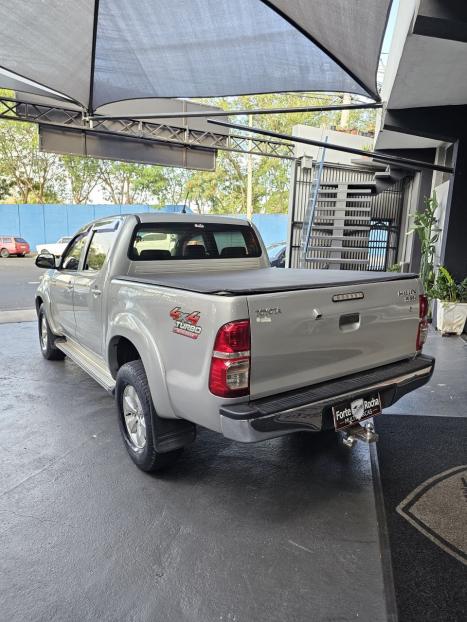 TOYOTA Hilux Caminhonete 3.0 4P 4X4 SRV TURBO DIESEL TOP CABINE DUPLA AUTOMTICO, Foto 8