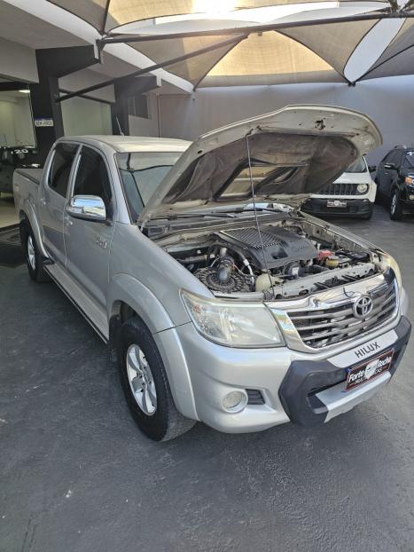 TOYOTA Hilux Caminhonete 3.0 4P 4X4 SRV TURBO DIESEL TOP CABINE DUPLA AUTOMTICO, Foto 18