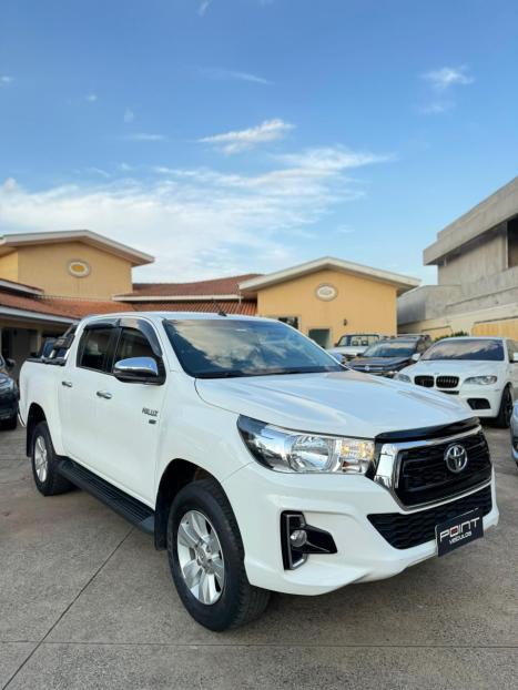 TOYOTA Hilux Caminhonete 2.7 16V 4P SR FLEX CABINE DUPLA AUTOMTICO, Foto 1