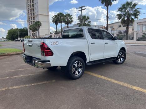 TOYOTA Hilux Caminhonete 2.8 16V SRX 4X4 DIESEL CABINE DUPLA AUTOMTICO, Foto 3