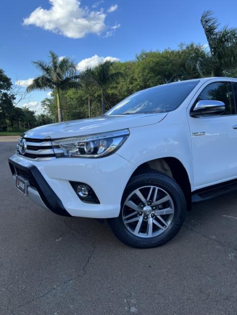 TOYOTA Hilux Caminhonete 2.8 16V SRX 4X4 TURBO DIESEL CABINE DUPLA AUTOMTICO, Foto 2