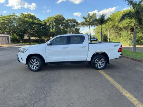 TOYOTA Hilux Caminhonete 2.8 16V SRX 4X4 TURBO DIESEL CABINE DUPLA AUTOMTICO, Foto 8