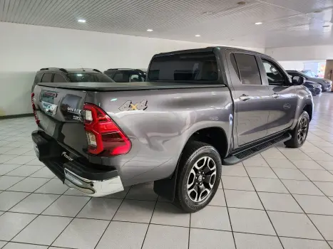 TOYOTA Hilux Caminhonete 2.8 16V SRX 4X4 TURBO DIESEL CABINE DUPLA AUTOMTICO, Foto 11