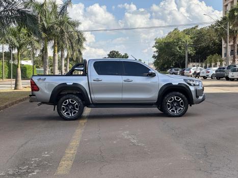 TOYOTA Hilux Caminhonete 2.8 16V SRV 4X4 DIESEL CABINE DUPLA AUTOMTICO, Foto 4