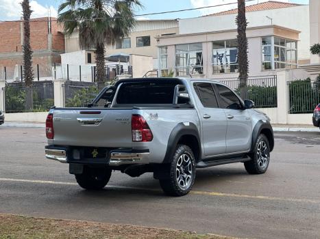 TOYOTA Hilux Caminhonete 2.8 16V SRV 4X4 DIESEL CABINE DUPLA AUTOMTICO, Foto 5