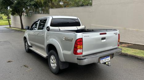 TOYOTA Hilux Caminhonete 3.0 4P 4X4 SRV TURBO DIESEL CABINE DUPLA AUTOMTICO, Foto 4