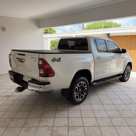 TOYOTA Hilux Caminhonete 2.8 16V SRX 4X4 TURBO DIESEL CABINE DUPLA AUTOMTICO, Foto 4