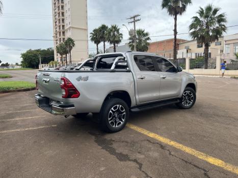 TOYOTA Hilux Caminhonete 2.8 16V SRX 4X4 TURBO DIESEL CABINE DUPLA AUTOMTICO, Foto 5