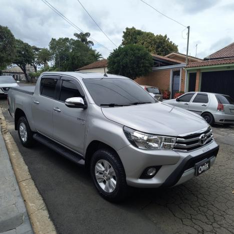 TOYOTA Hilux Caminhonete 2.7 16V 4P SRV FLEX CABINE DUPLA AUTOMTICO, Foto 2