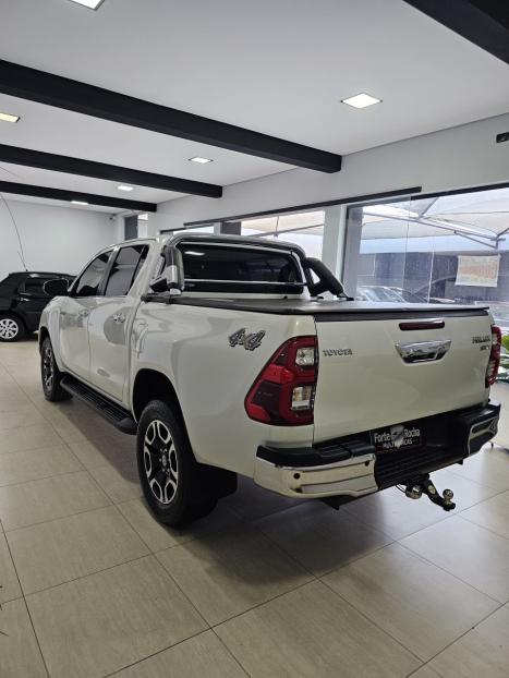 TOYOTA Hilux Caminhonete 2.8 16V SRV 4X4 DIESEL CABINE DUPLA AUTOMTICO, Foto 7