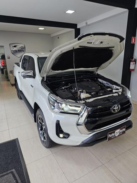 TOYOTA Hilux Caminhonete 2.8 16V SRV 4X4 DIESEL CABINE DUPLA AUTOMTICO, Foto 20