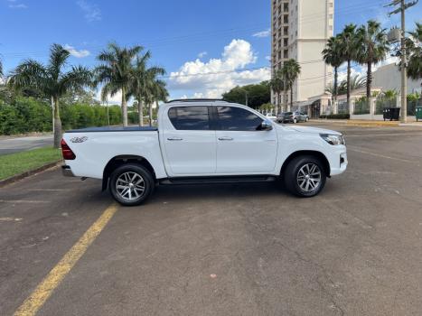 TOYOTA Hilux Caminhonete 2.8 16V SRV 4X4 DIESEL CABINE DUPLA AUTOMTICO, Foto 8