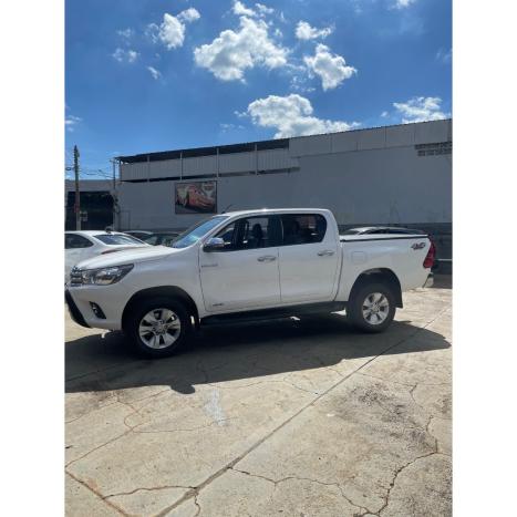 TOYOTA Hilux Caminhonete 2.8 16V SRV 4X4 DIESEL CABINE DUPLA AUTOMTICO, Foto 12