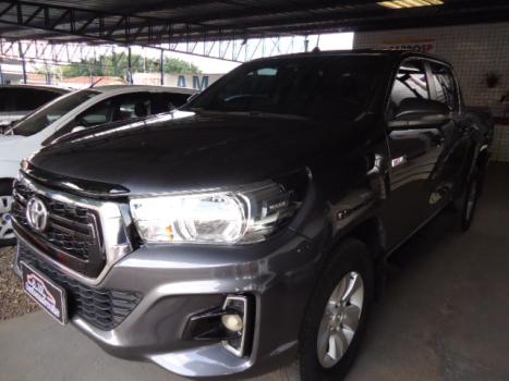 TOYOTA Hilux Caminhonete 2.8 16V 4P SR 4X4 DIESEL CABINE DUPLA AUTOMTICO, Foto 1