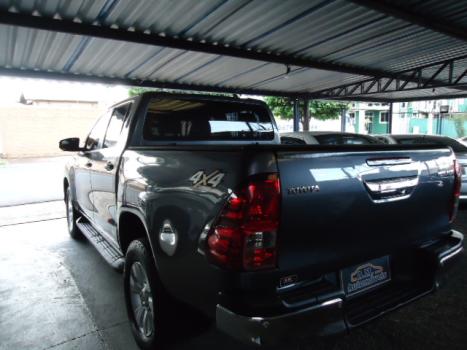 TOYOTA Hilux Caminhonete 2.8 16V 4P SR 4X4 DIESEL CABINE DUPLA AUTOMTICO, Foto 5