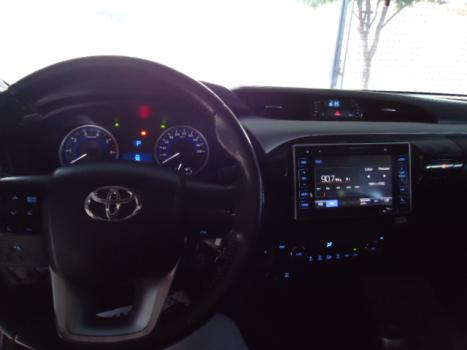 TOYOTA Hilux Caminhonete 2.8 16V 4P SR 4X4 DIESEL CABINE DUPLA AUTOMTICO, Foto 7