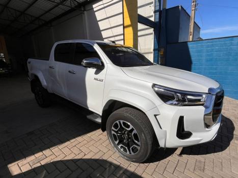 TOYOTA Hilux Caminhonete 2.8 16V SRX PLUS 4X4 TURBO DIESEL CABINE DUPLA AUTOMTICO, Foto 2