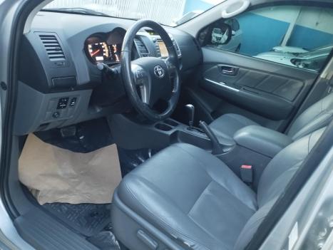 TOYOTA Hilux Caminhonete 2.7 16V 4P SRV FLEX CABINE DUPLA AUTOMTICO, Foto 9