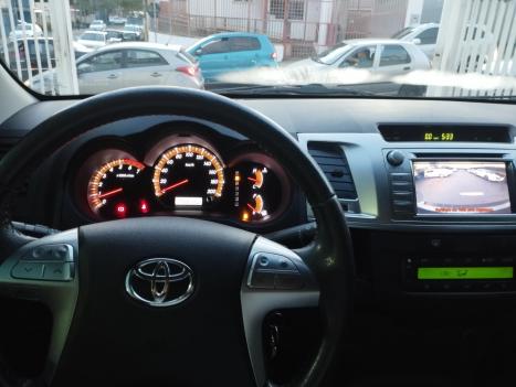 TOYOTA Hilux Caminhonete 2.7 16V 4P SRV FLEX CABINE DUPLA AUTOMTICO, Foto 12
