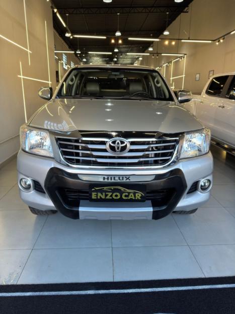 TOYOTA Hilux Caminhonete 2.7 16V 4P SRV FLEX 4X4  CABINE DUPLA AUTOMTICO, Foto 2