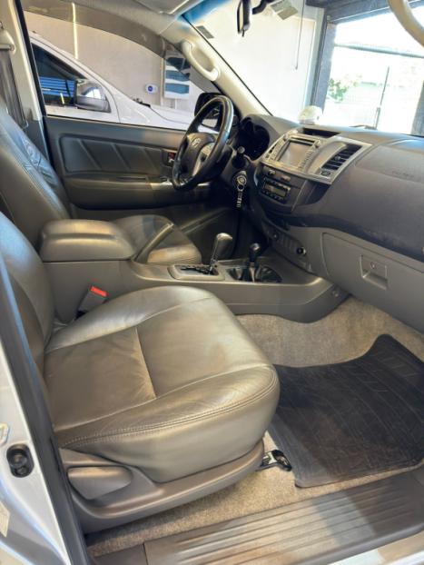 TOYOTA Hilux Caminhonete 2.7 16V 4P SRV FLEX 4X4  CABINE DUPLA AUTOMTICO, Foto 9