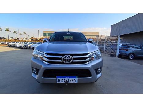 TOYOTA Hilux Caminhonete 2.7 16V 4P SRV FLEX CABINE DUPLA AUTOMTICO, Foto 2