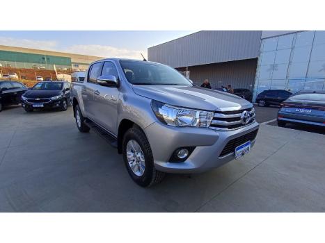 TOYOTA Hilux Caminhonete 2.7 16V 4P SRV FLEX CABINE DUPLA AUTOMTICO, Foto 3