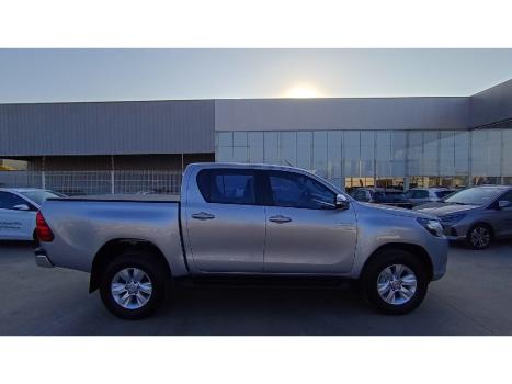 TOYOTA Hilux Caminhonete 2.7 16V 4P SRV FLEX CABINE DUPLA AUTOMTICO, Foto 4