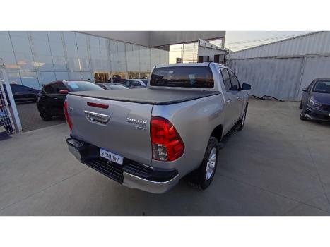 TOYOTA Hilux Caminhonete 2.7 16V 4P SRV FLEX CABINE DUPLA AUTOMTICO, Foto 5
