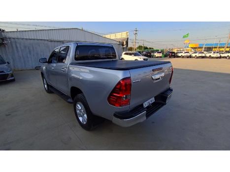 TOYOTA Hilux Caminhonete 2.7 16V 4P SRV FLEX CABINE DUPLA AUTOMTICO, Foto 7