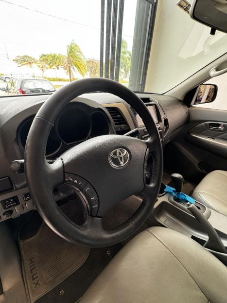 TOYOTA Hilux Caminhonete 3.0 16V 4P 4X4 SRV TURBO DIESEL CABINE DUPLA AUTOMTICO, Foto 4
