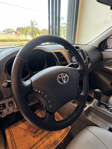 TOYOTA Hilux Caminhonete 3.0 16V 4P 4X4 SRV TURBO DIESEL CABINE DUPLA AUTOMTICO, Foto 6