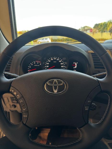 TOYOTA Hilux Caminhonete 3.0 16V 4P 4X4 SRV TURBO DIESEL CABINE DUPLA AUTOMTICO, Foto 14