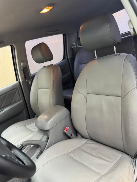 TOYOTA Hilux Caminhonete 3.0 4P 4X4 SRV TURBO DIESEL CABINE DUPLA AUTOMTICO, Foto 10